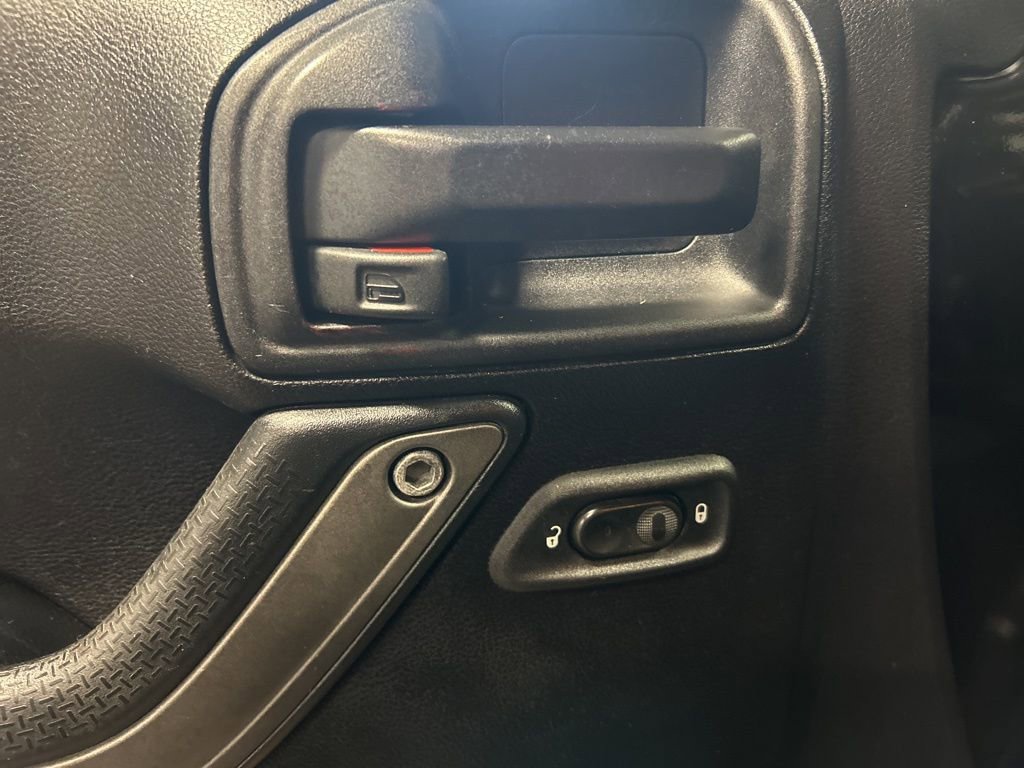 Used 2016 Jeep Wrangler Unlimited Sport image 12