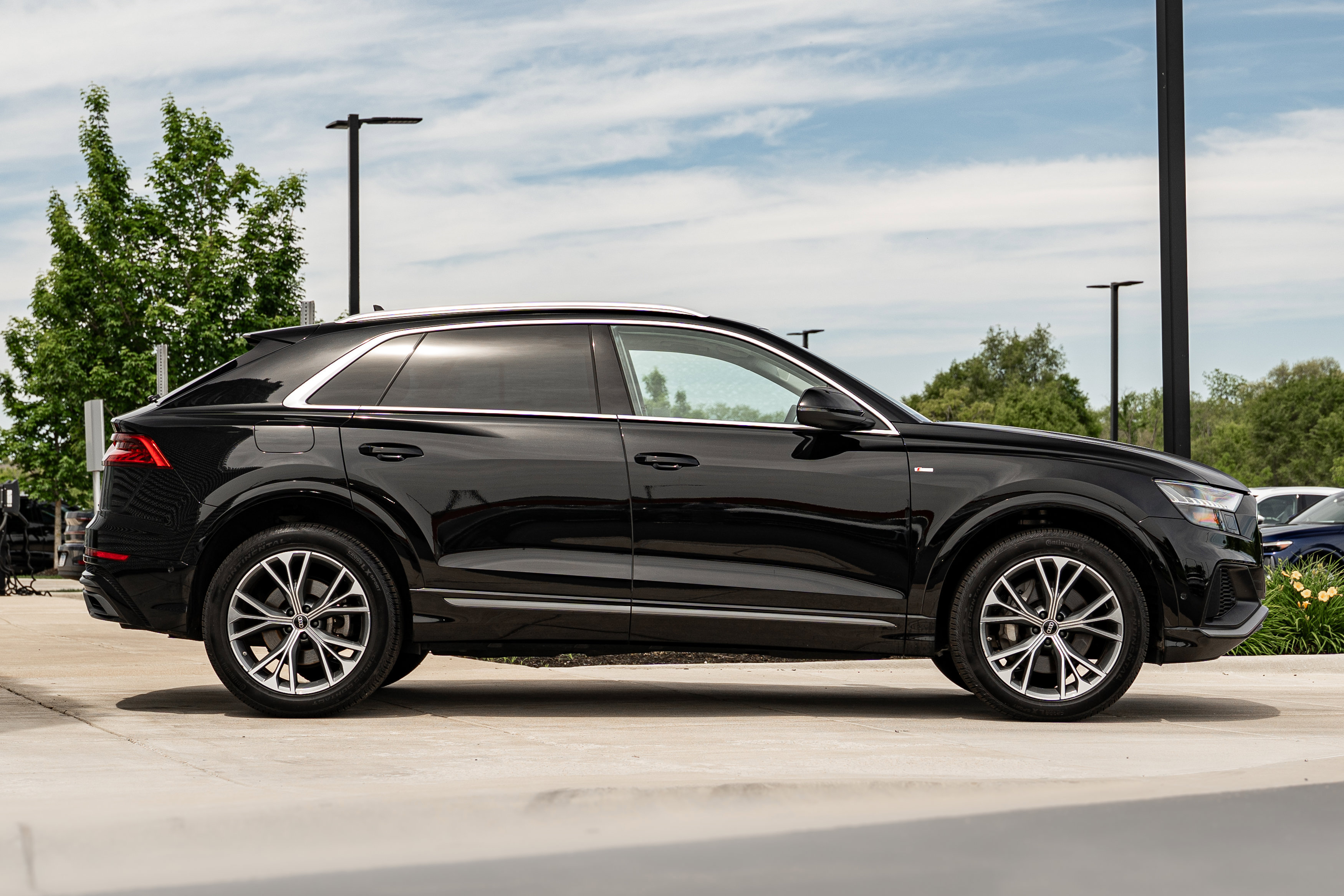 Certified 2023 Audi Q8 Premium Plus AWD/4WD image 3