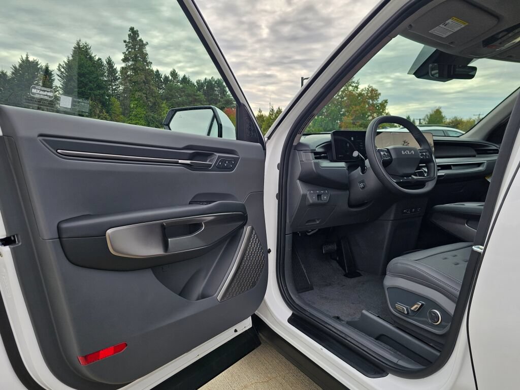 New 2026 Kia EV9 Wind AWD/4WD image 22