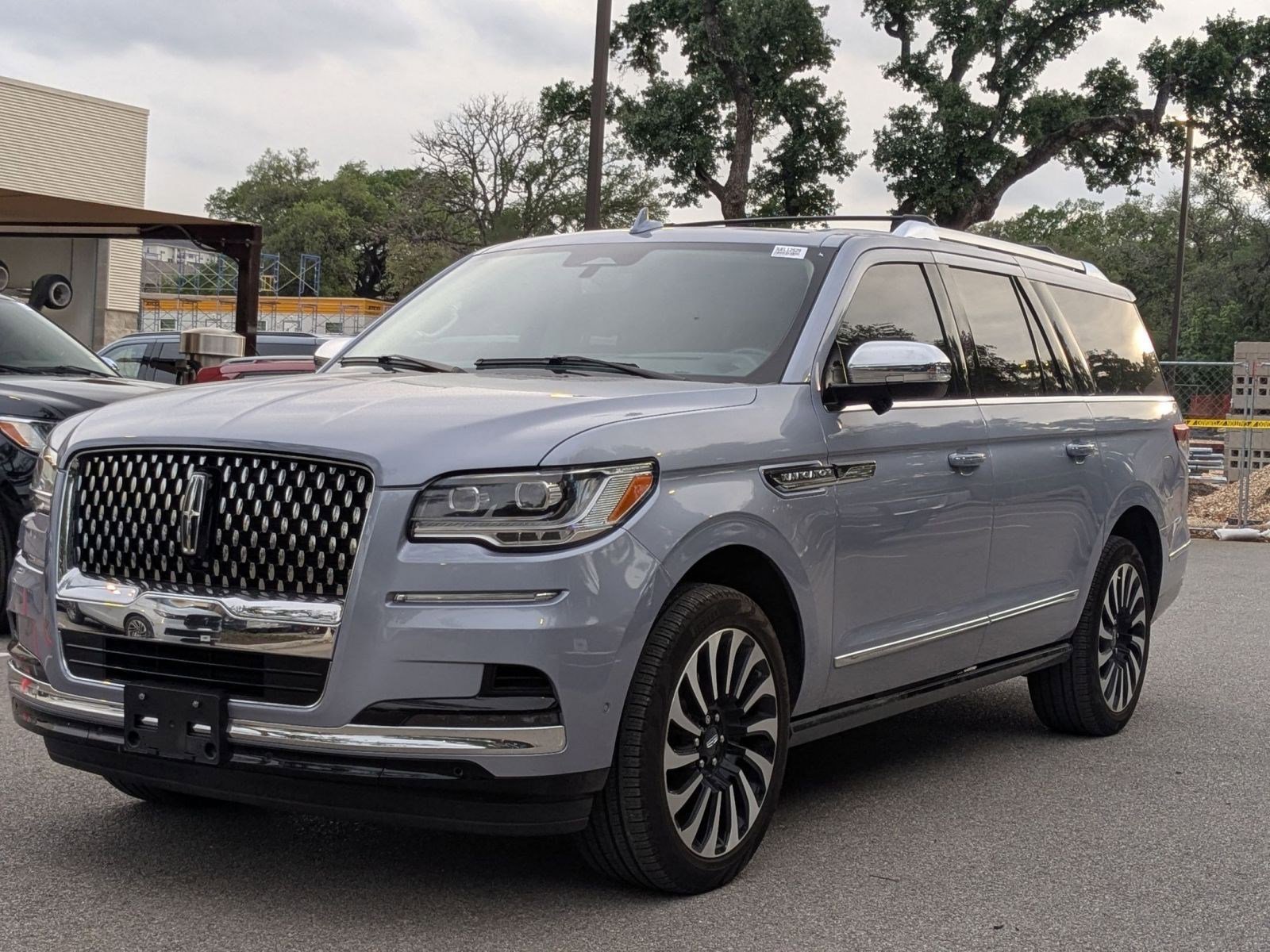 Used 2024 Lincoln Navigator L Black Label AWD/4WD image 7