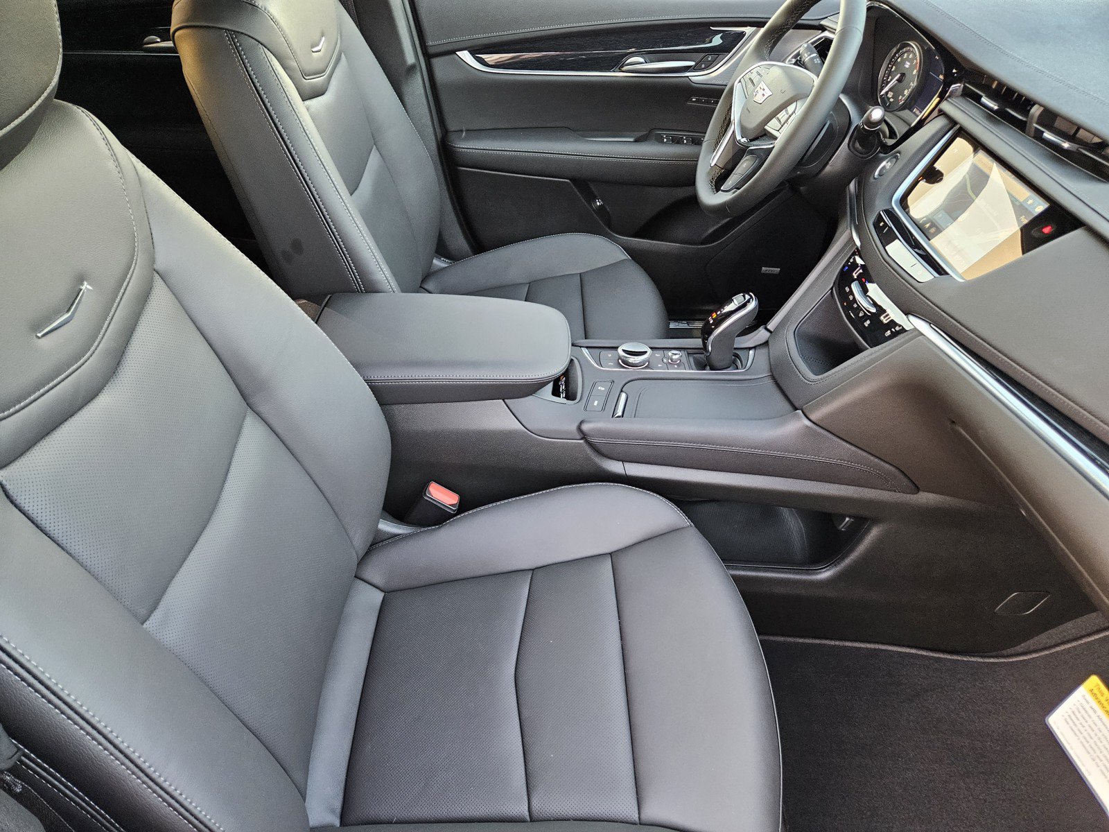 New 2026 Cadillac XT5 Premium Luxury w/ Driver Assist Package AWD/4WD image 10