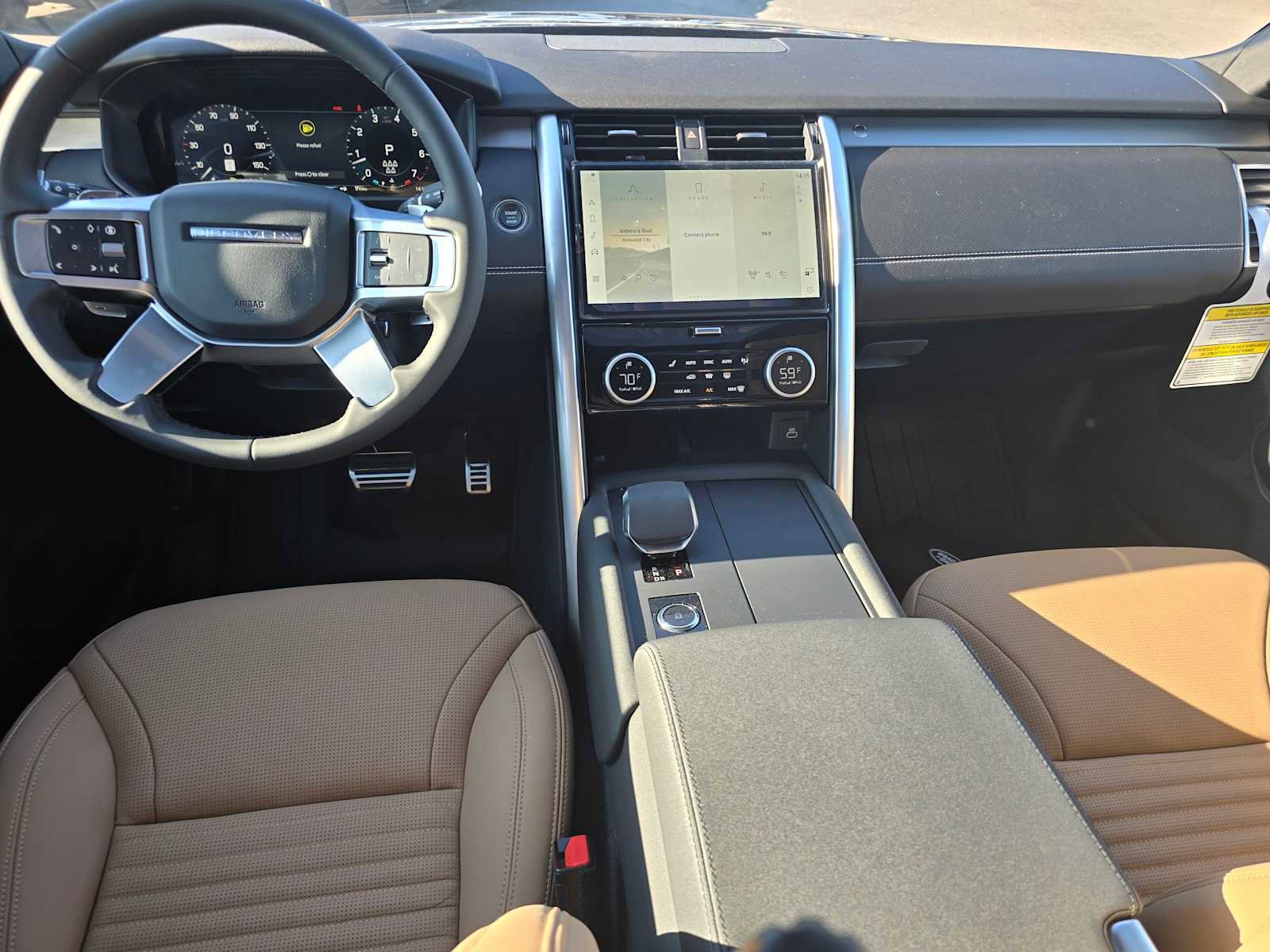 New 2025 Land Rover Discovery Dynamic SE image 18