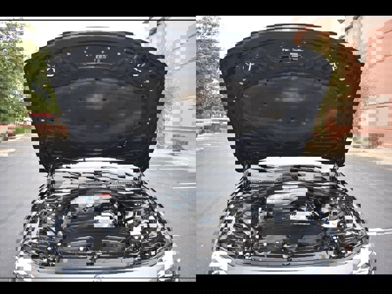 Used 2016 BMW 320i Sedan w/ Sport Package image 40