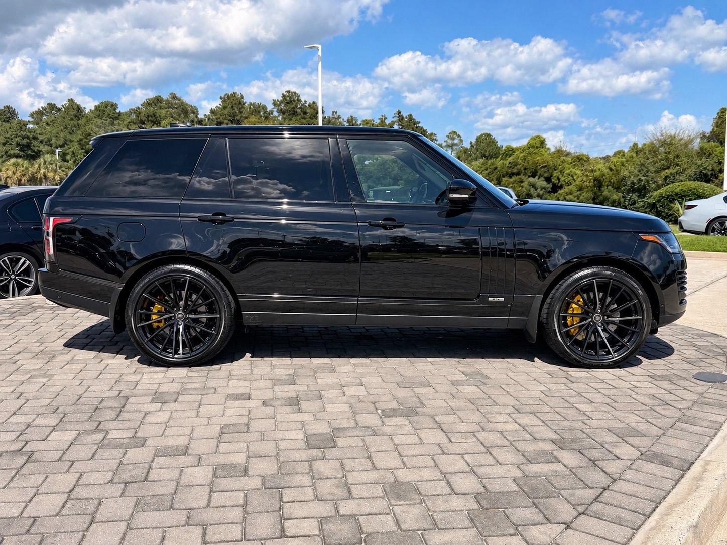 Used 2021 Land Rover Range Rover P525 Westminster Edition LWB AWD/4WD image 8