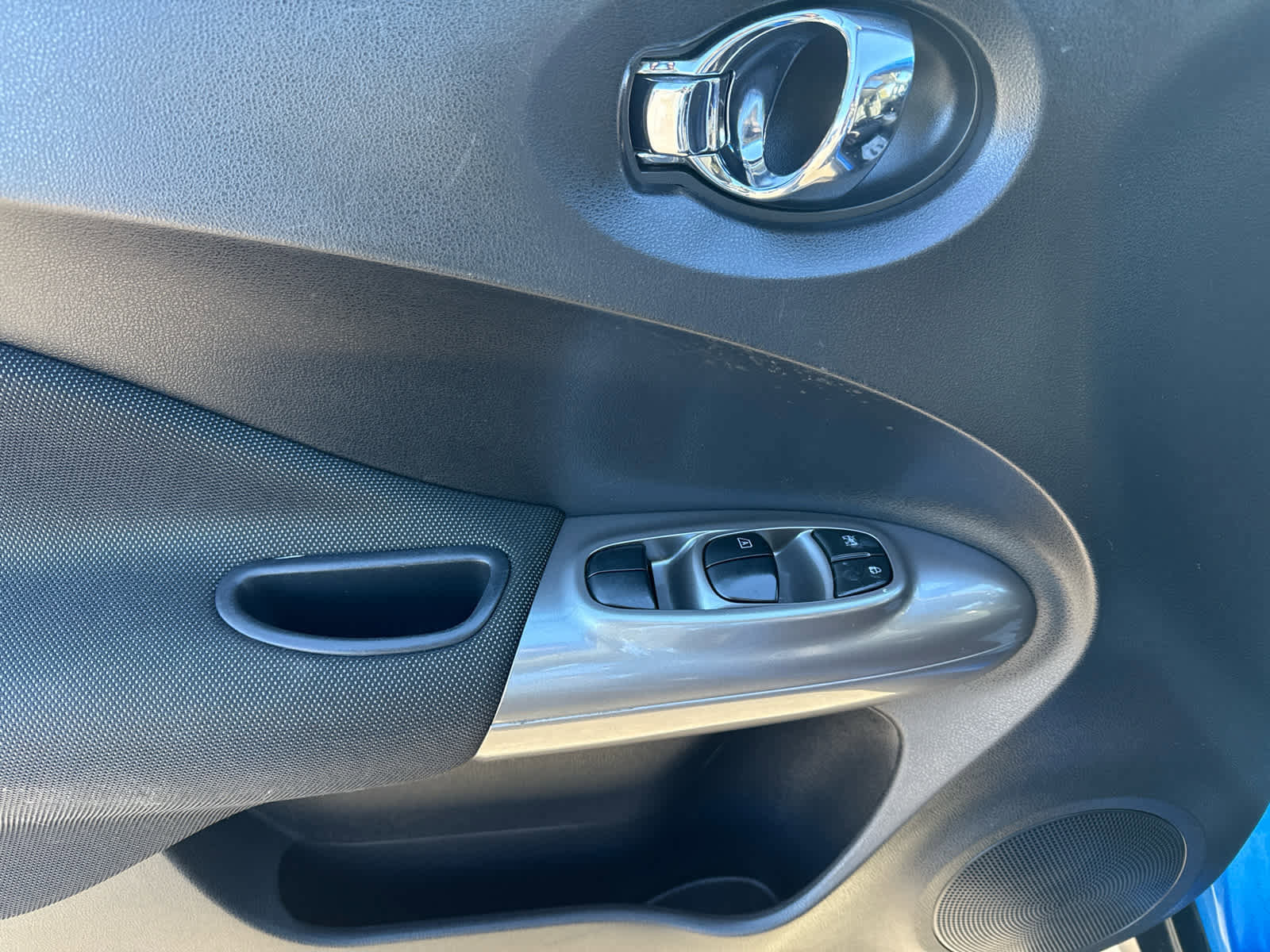 Used 2012 Nissan Juke SV image 10