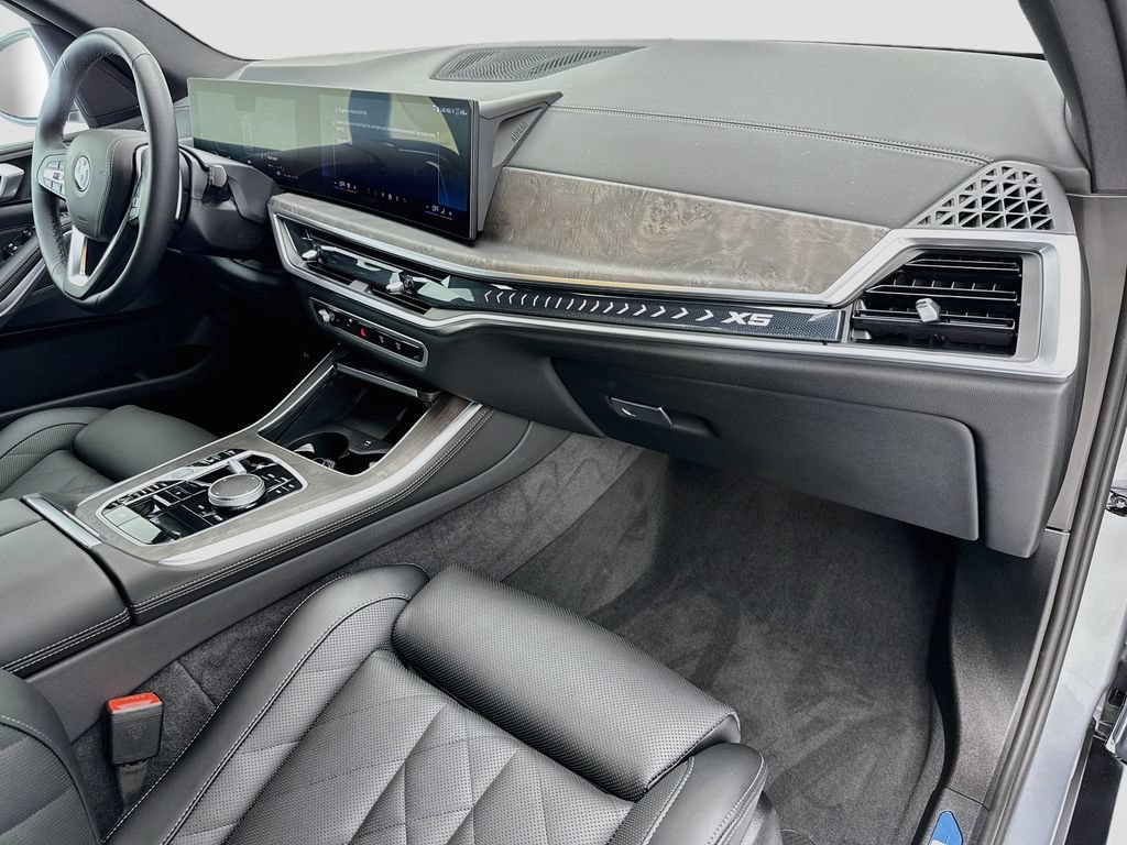 Used 2026 BMW X5 sDrive40i w/ Parking Assistance Package RWD image 16