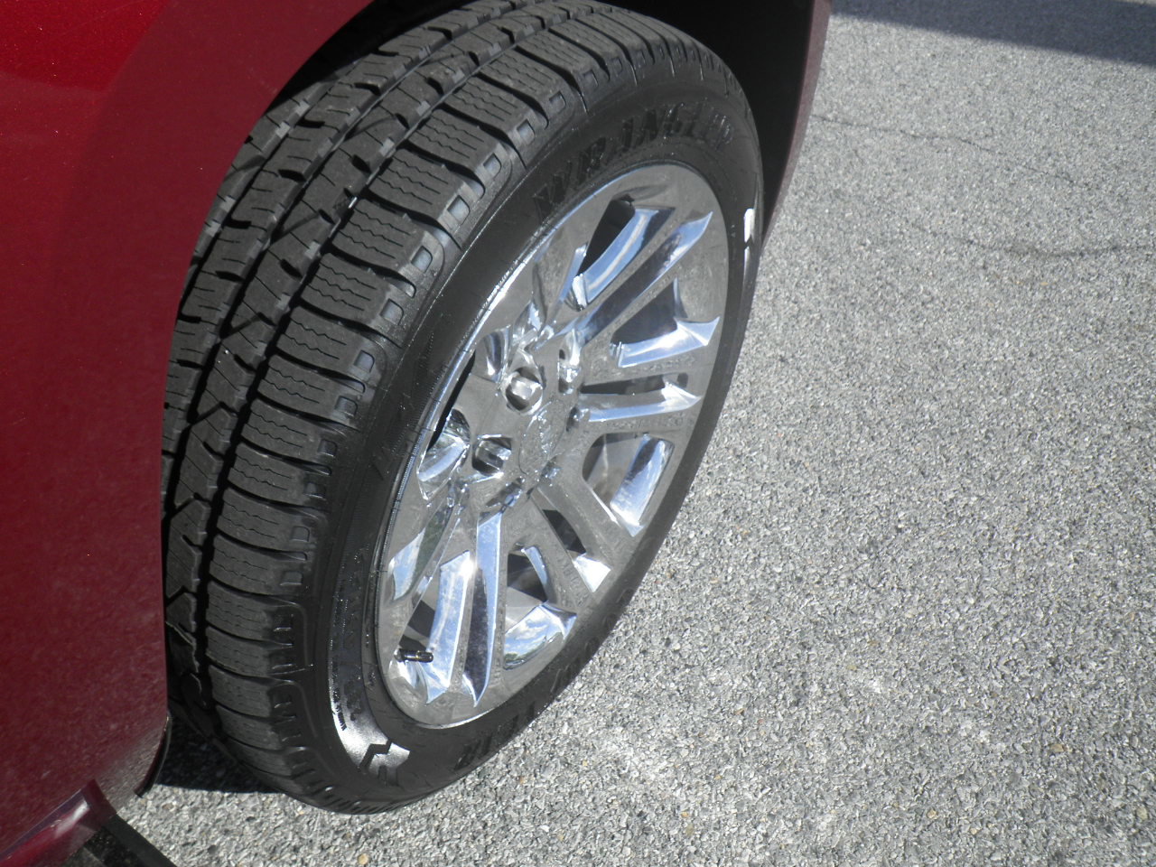 Used 2018 GMC Yukon XL SLT w/ Premium Edition image 9