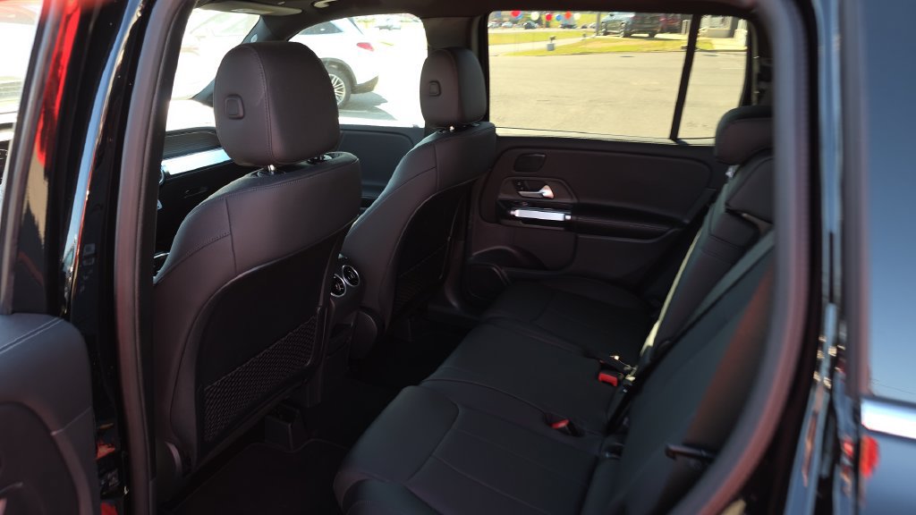 Certified 2025 Mercedes-Benz GLB 250 4MATIC image 23