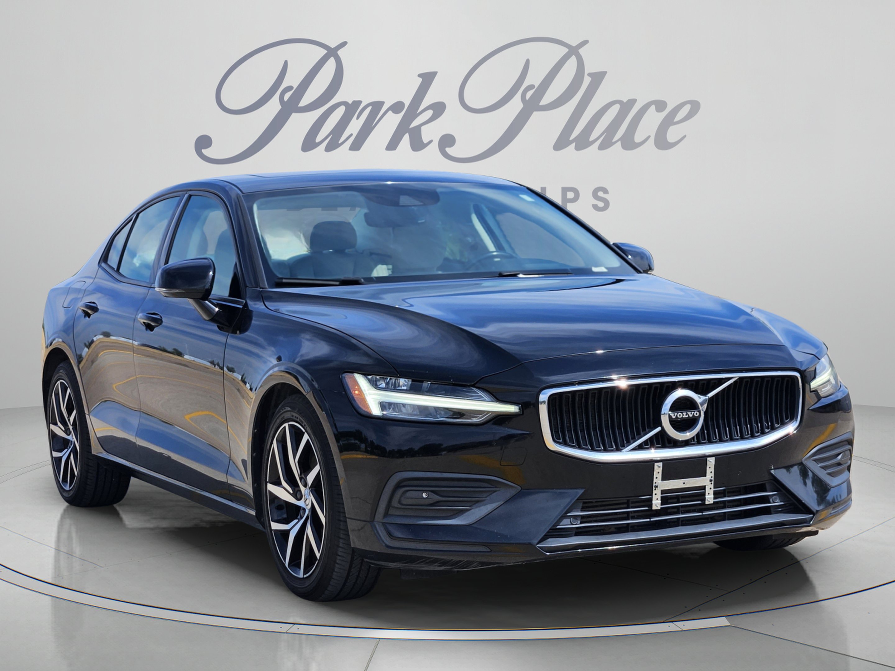 Used 2019 Volvo S60 T6 Momentum w/ Premium Package AWD/4WD image 4
