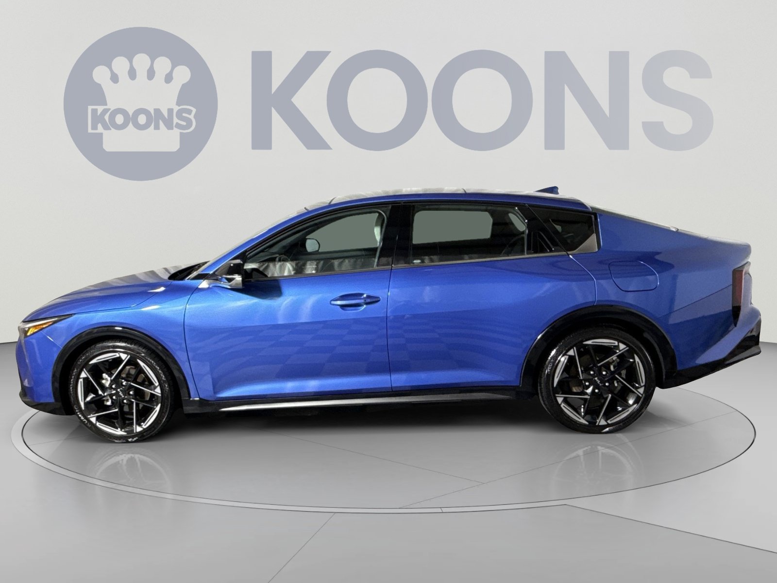 Used 2025 Kia K4 GT-Line w/ GT-Line Premium Package FWD image 2