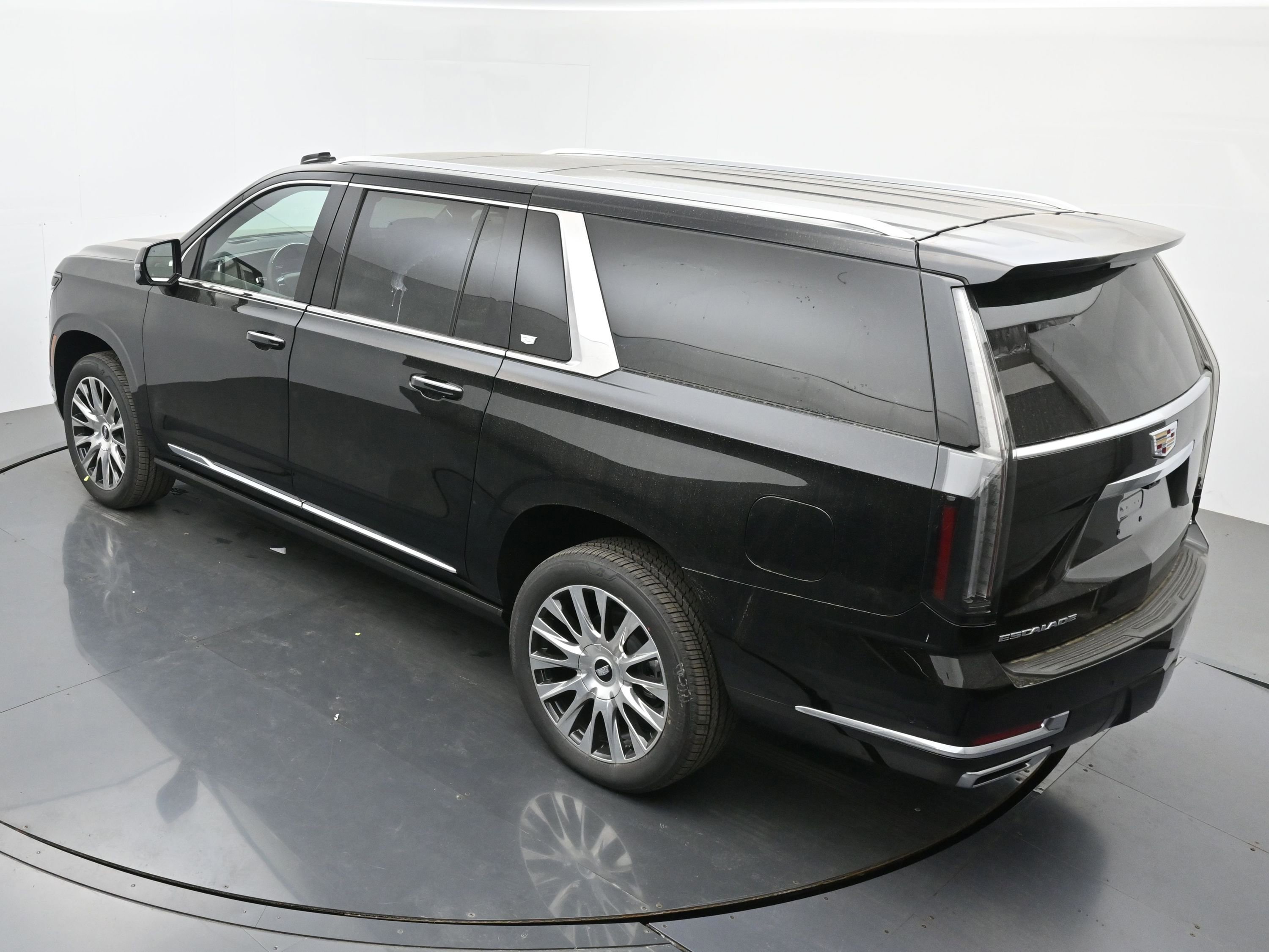 New 2026 Cadillac Escalade ESV Platinum Luxury AWD/4WD image 25