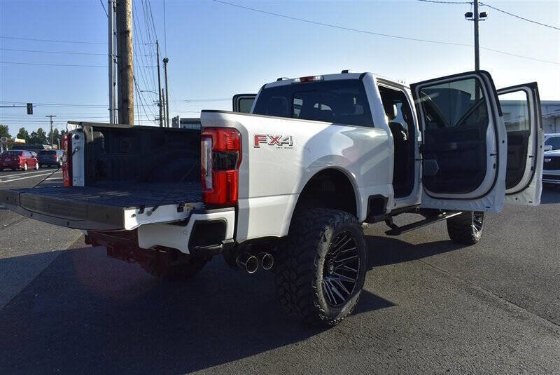 Used 2024 Ford F350 Platinum image 36