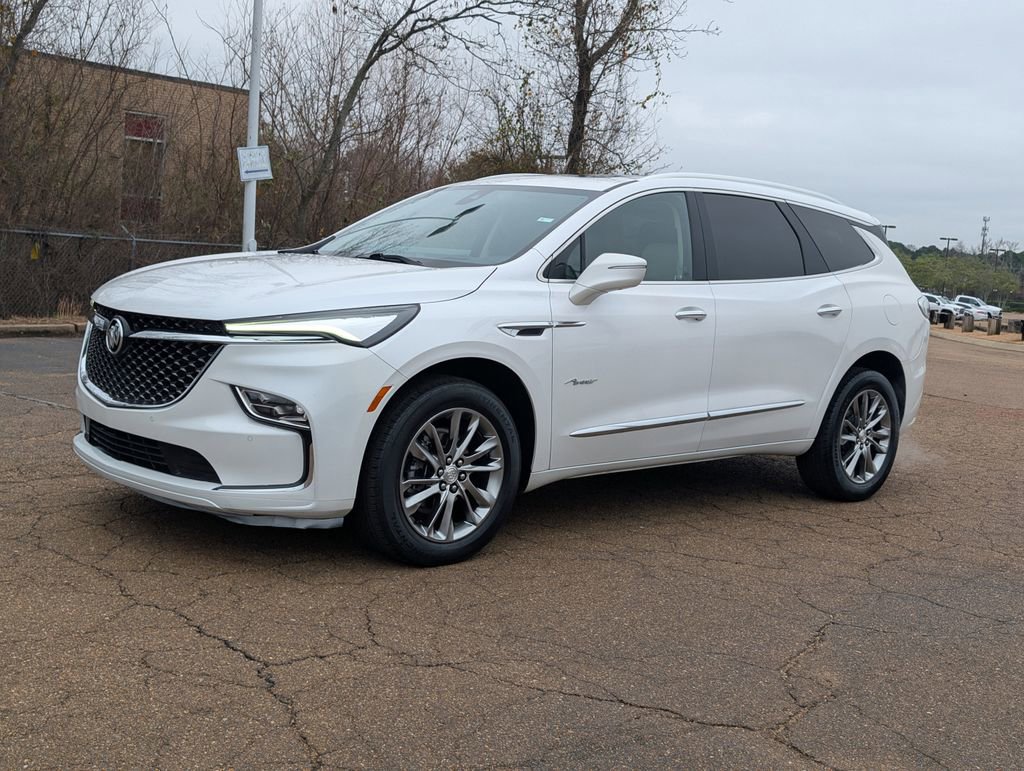 Used 2022 Buick Enclave Avenir w/ Avenir Technology Package image 8