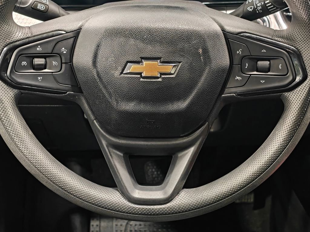 Used 2025 Chevrolet Trax LT image 5