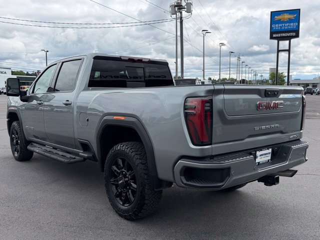 Used 2024 GMC Sierra 2500 AT4 AWD/4WD image 5