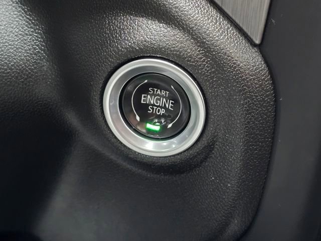 Used 2020 GMC Sierra 3500 Denali w/ Denali Ultimate Package image 24