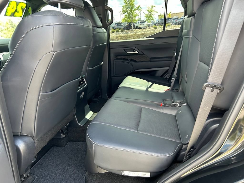 Used 2024 Lexus GX 550 w/ Accessory Package (Z1) AWD/4WD image 27