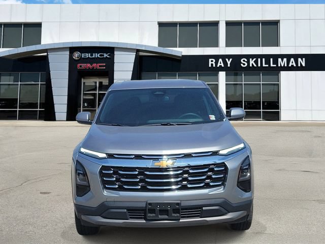 Used 2025 Chevrolet Equinox LT FWD image 2