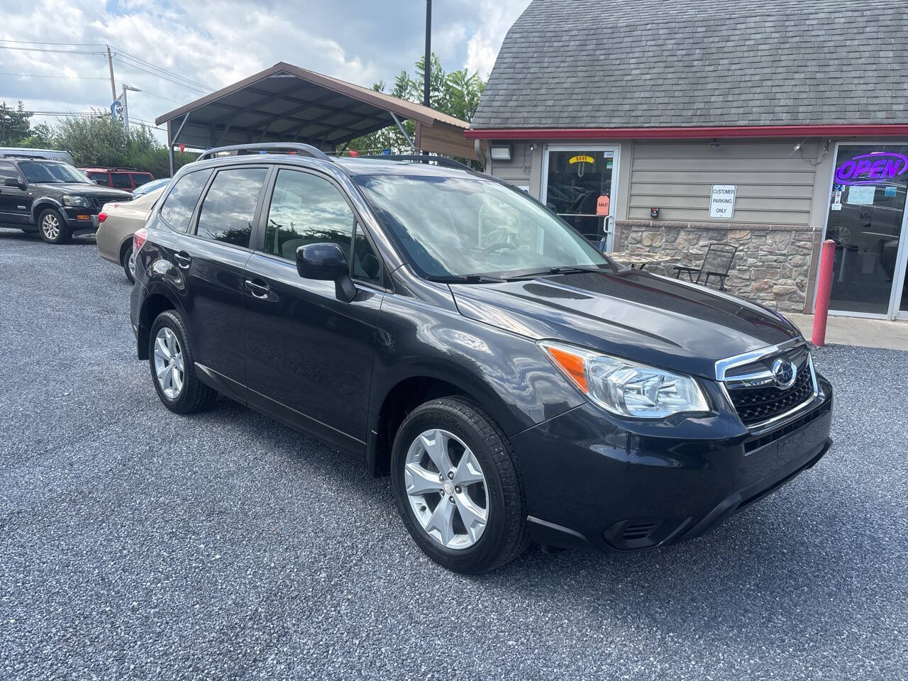 Used 2016 Subaru Forester 2.5i Premium w/ All-Weather Package AWD/4WD image 3