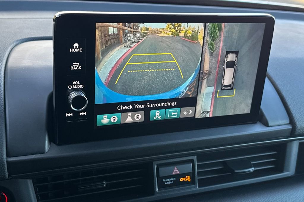 Used 2025 Honda Pilot TrailSport image 23