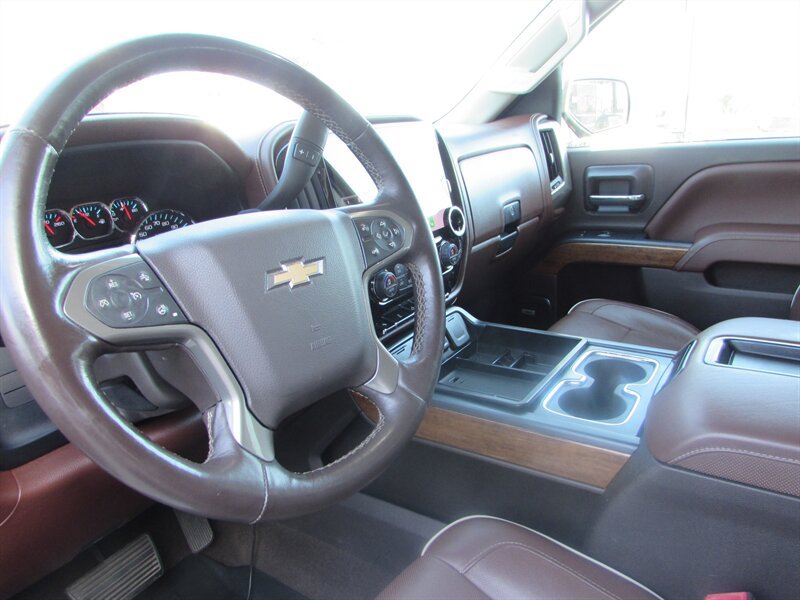 Used 2014 Chevrolet Silverado 1500 High Country w/ High Country Premium Package AWD/4WD image 15