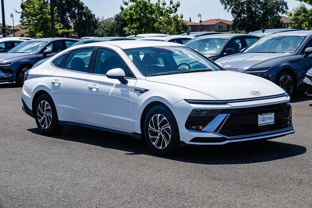 New 2026 Hyundai Sonata Blue FWD image 6