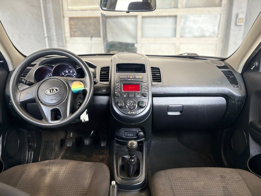 Used 2012 Kia Soul FWD image 22