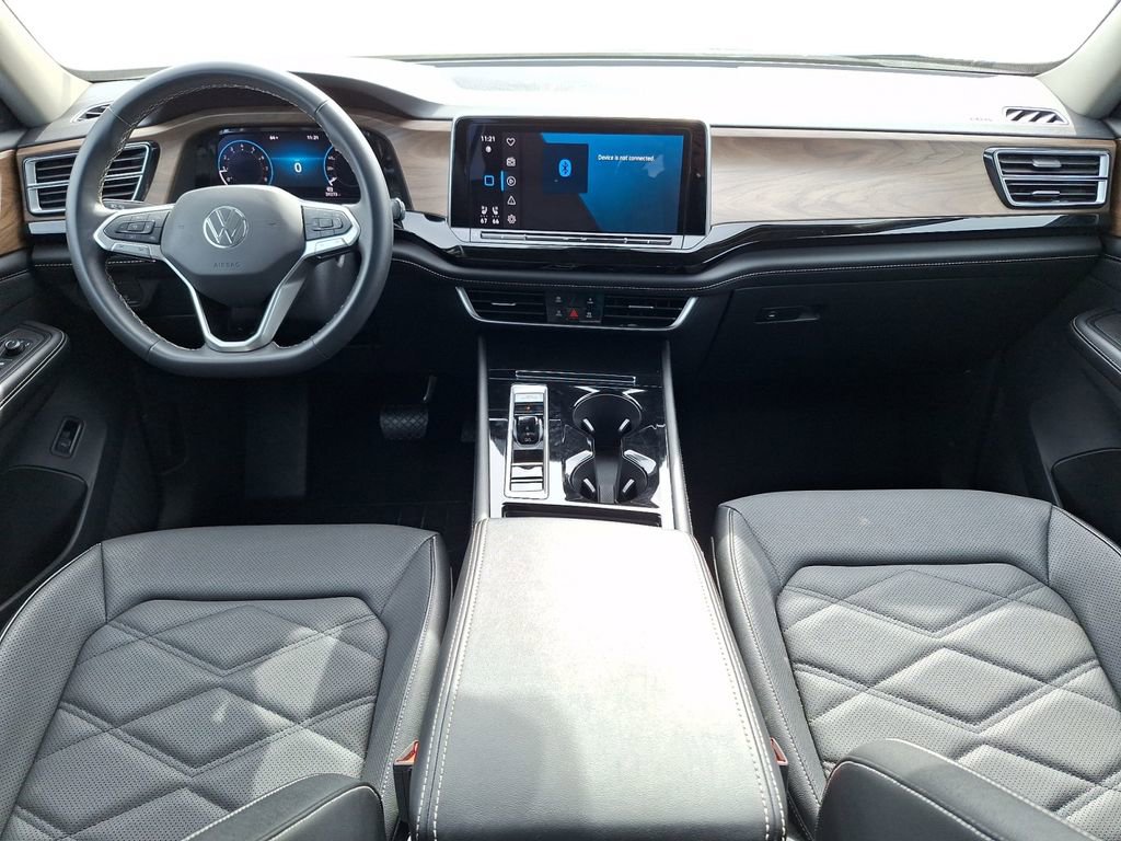 Used 2024 Volkswagen Atlas SE image 14