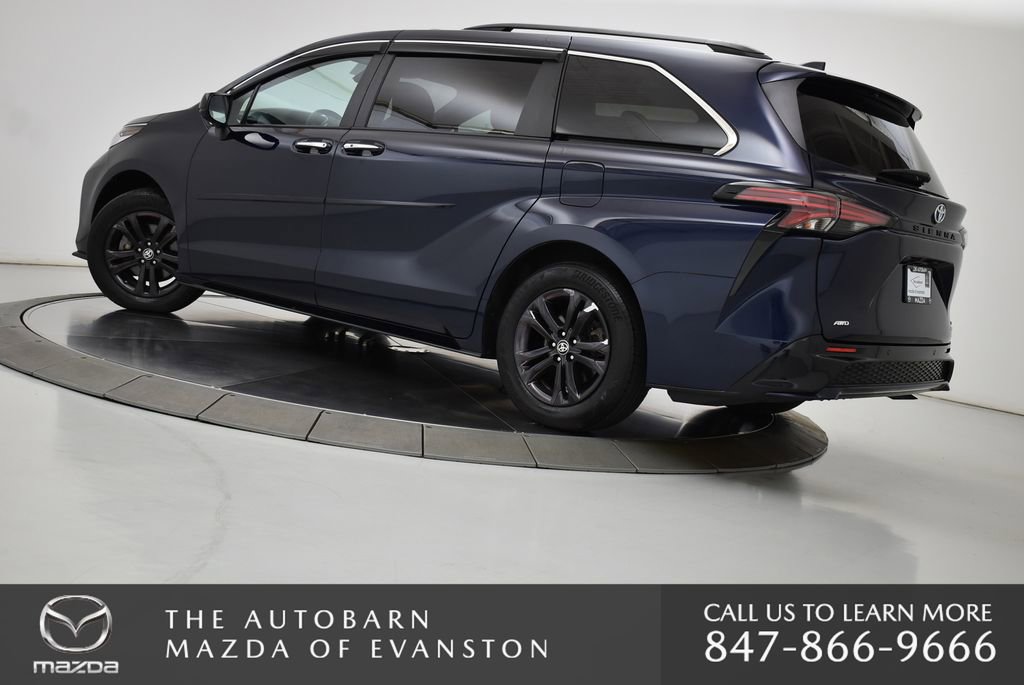 Used 2024 Toyota Sienna XSE AWD/4WD image 6