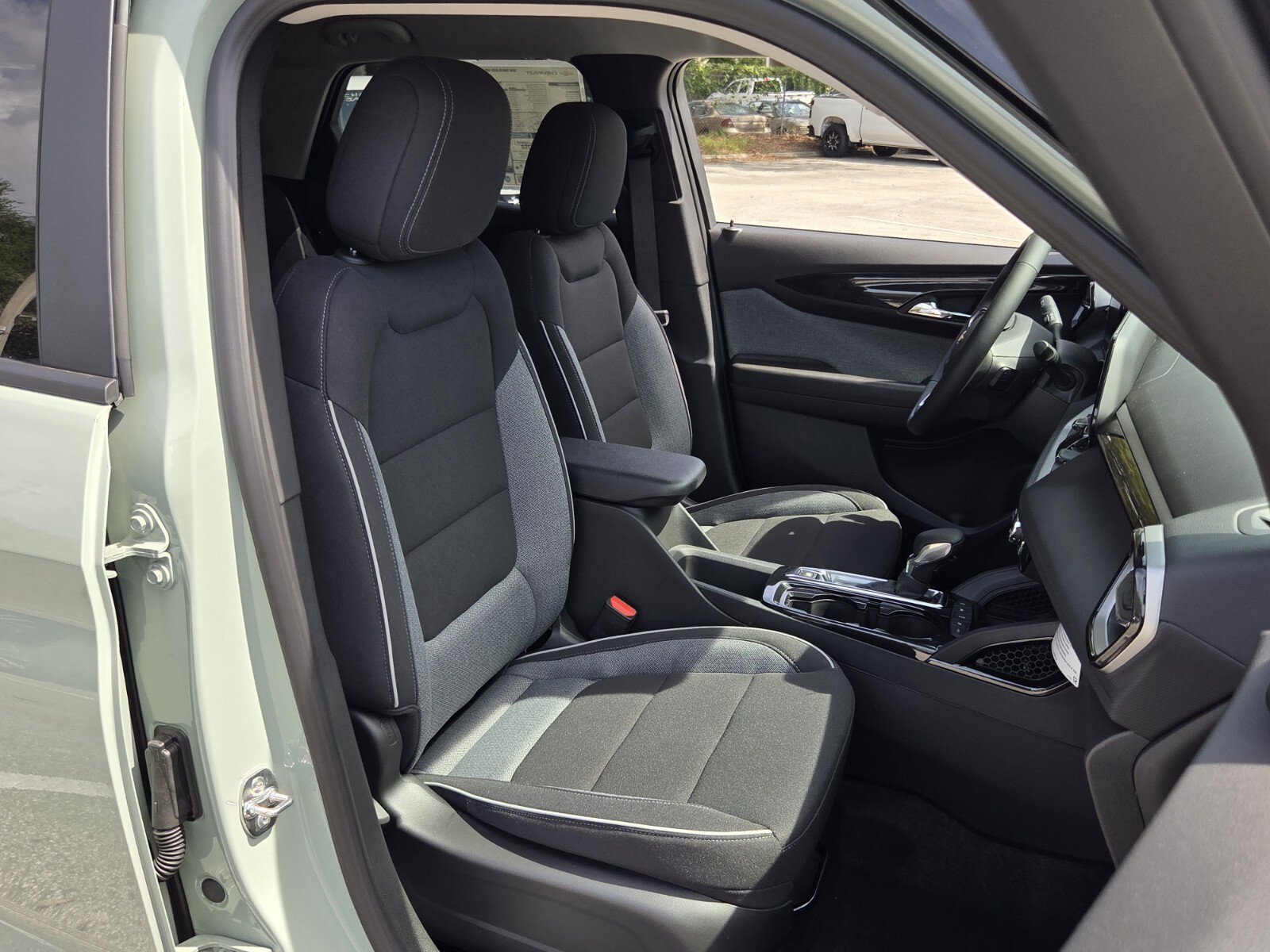 New 2026 Chevrolet TrailBlazer LT w/ Convenience Package AWD/4WD image 23