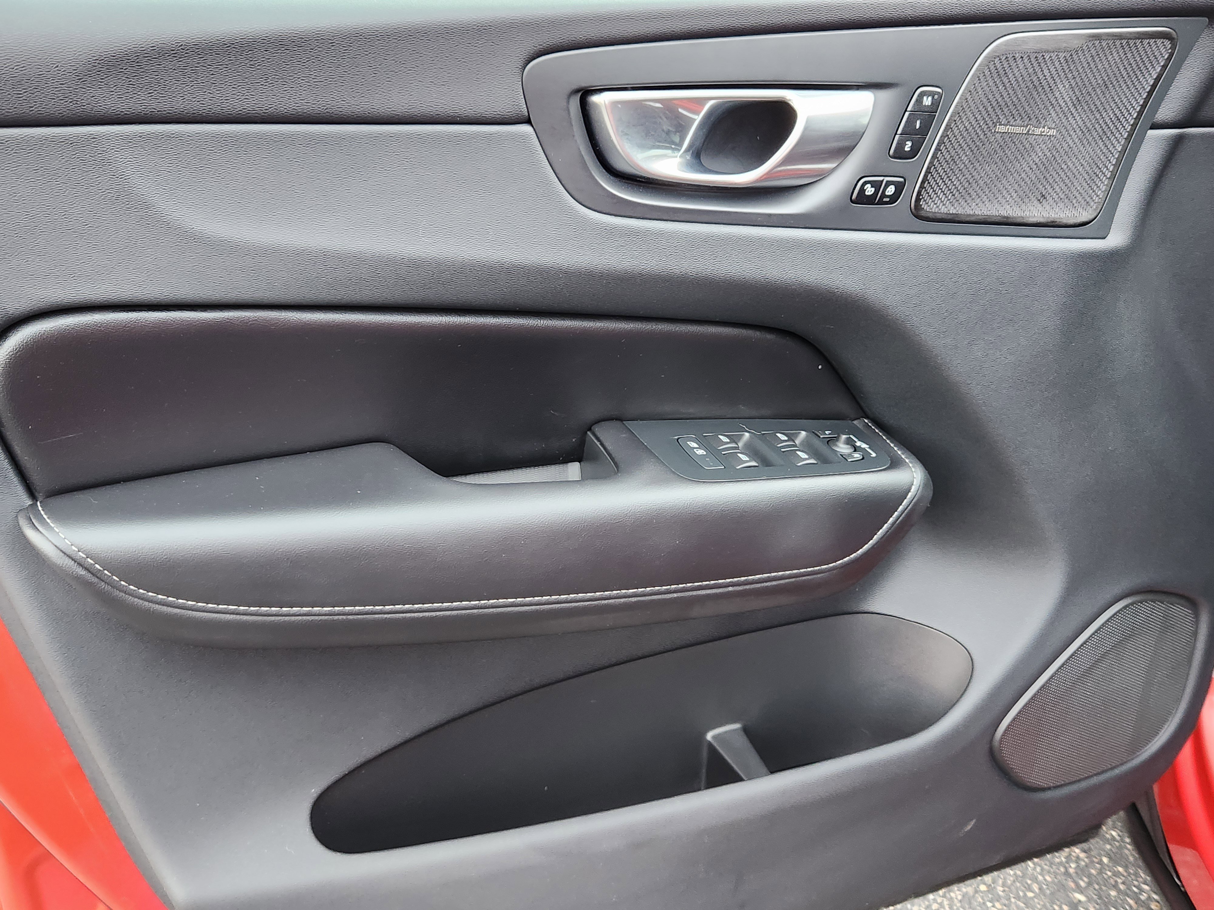 Certified 2023 Volvo XC60 B5 Ultimate image 7