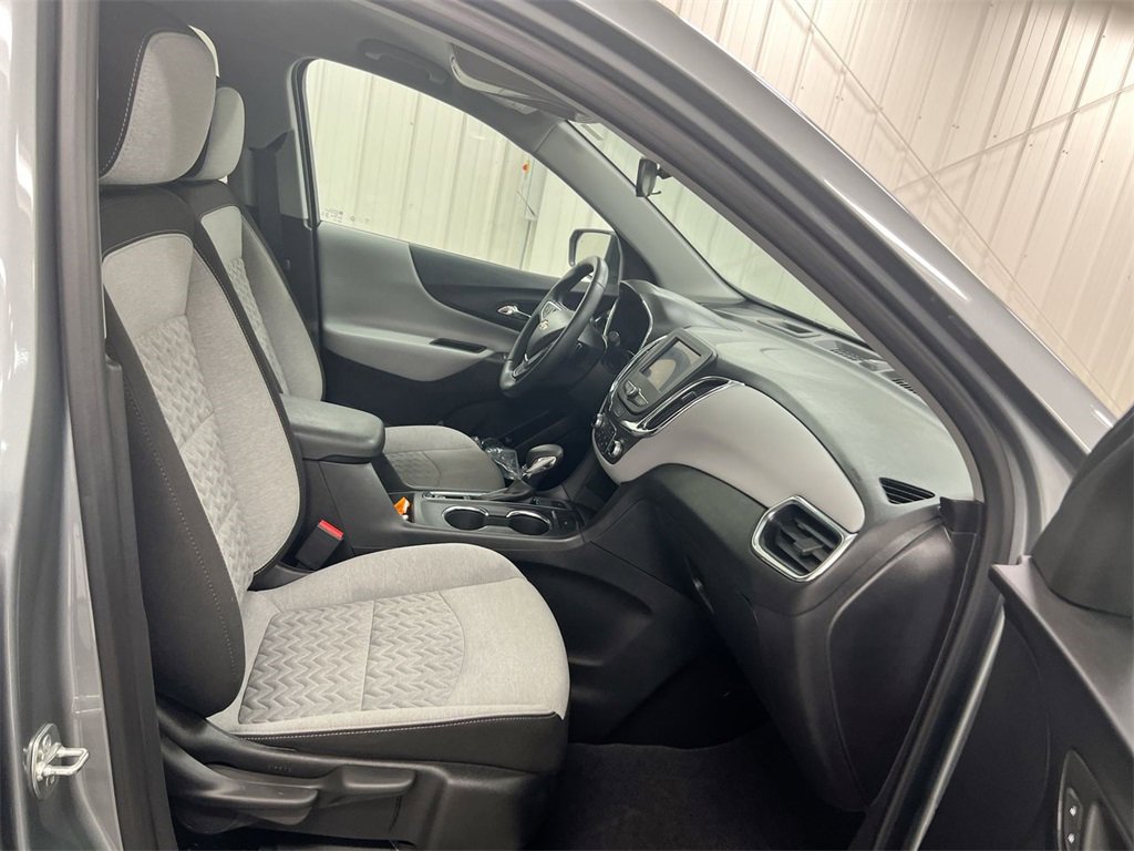 Used 2023 Chevrolet Equinox LT w/ Driver Convenience Package image 21