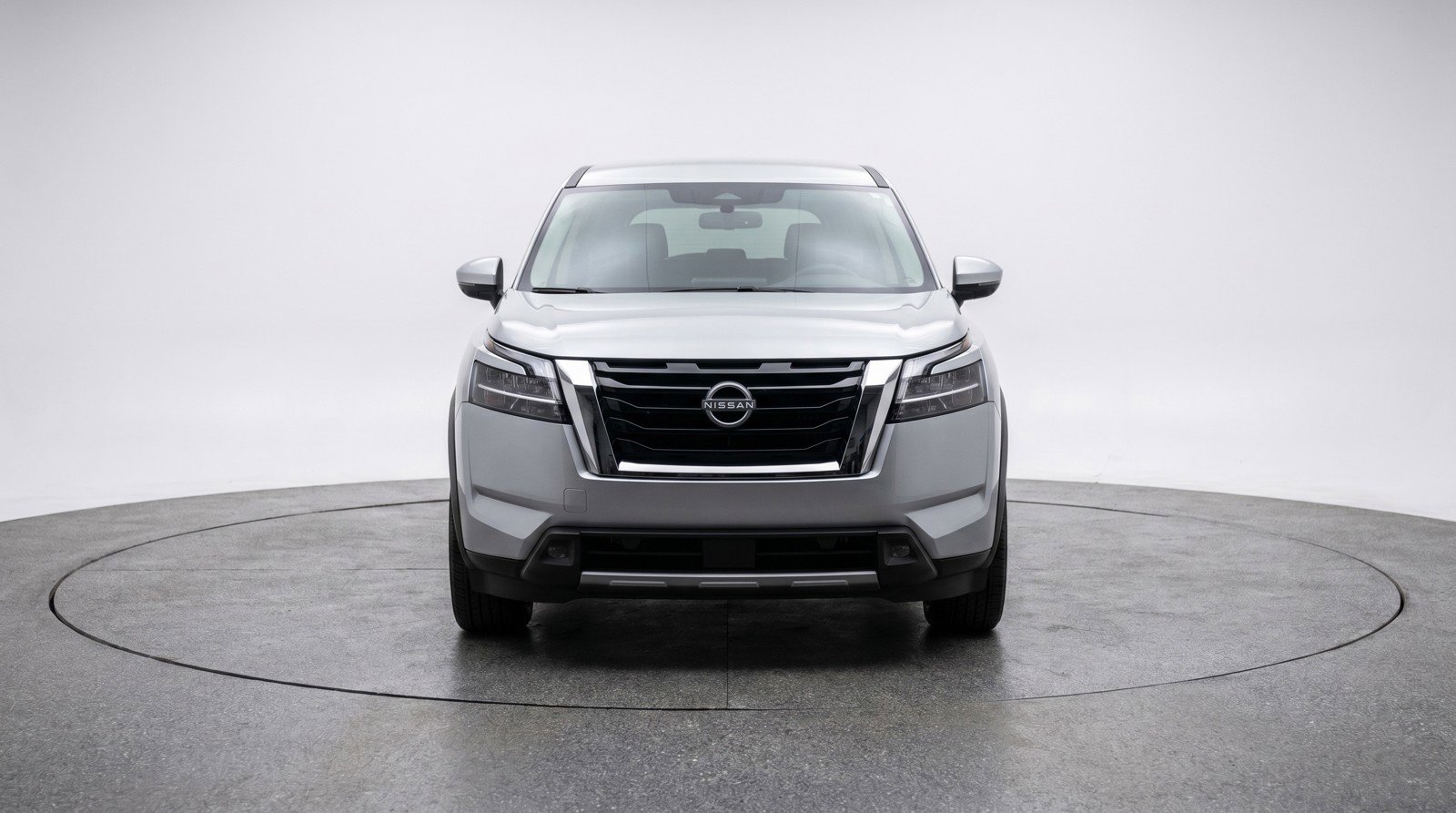 Used 2025 Nissan Pathfinder SV image 2