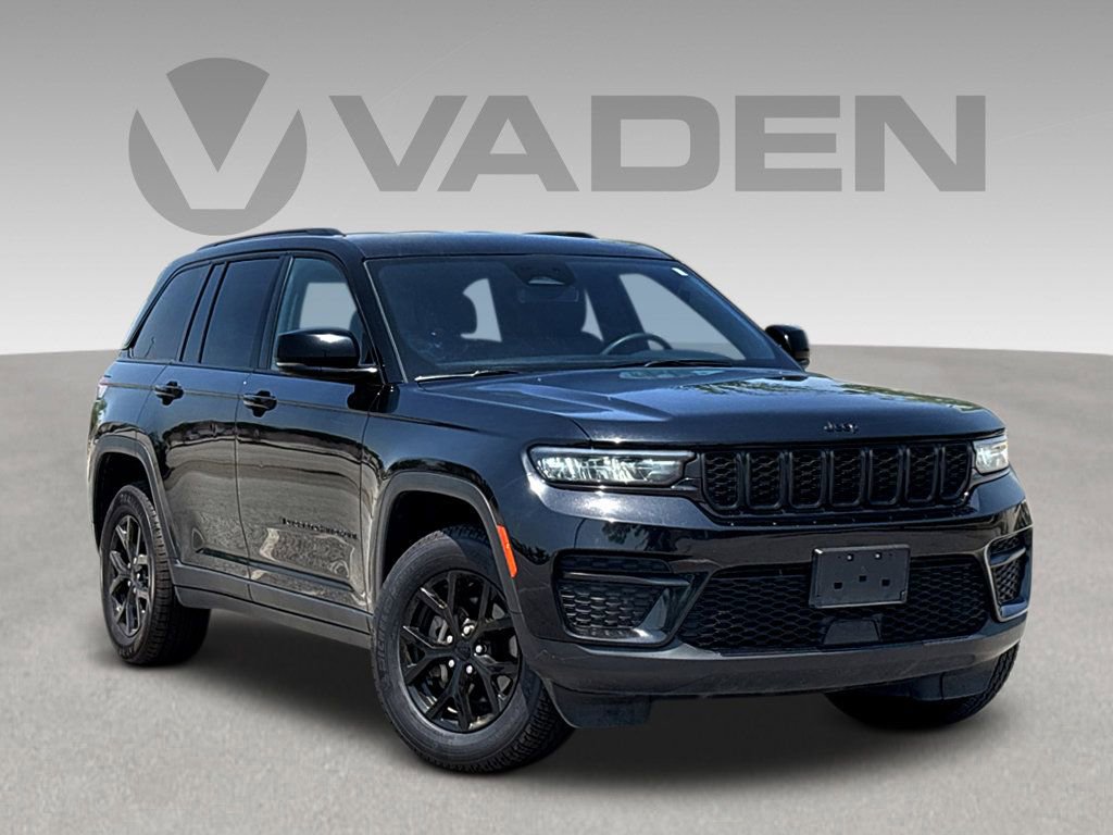 Used 2024 Jeep Grand Cherokee Altitude