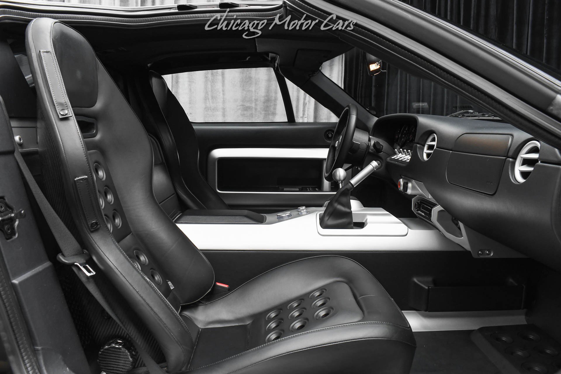 Used 2006 Ford GT image 20