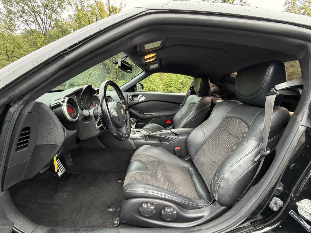 Used 2018 Nissan 370Z Touring image 11