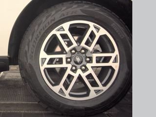 Used 2025 Ford Expedition Active AWD/4WD image 8