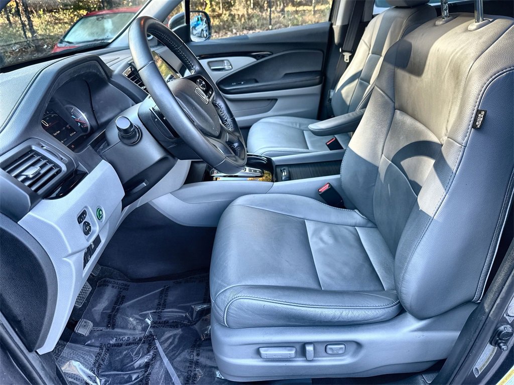 Used 2022 Honda Pilot Touring image 13