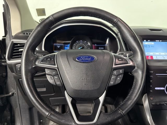 Used 2016 Ford Edge Titanium image 26
