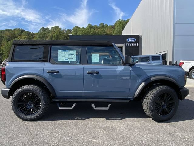 New 2025 Ford Bronco 4-Door AWD/4WD image 2
