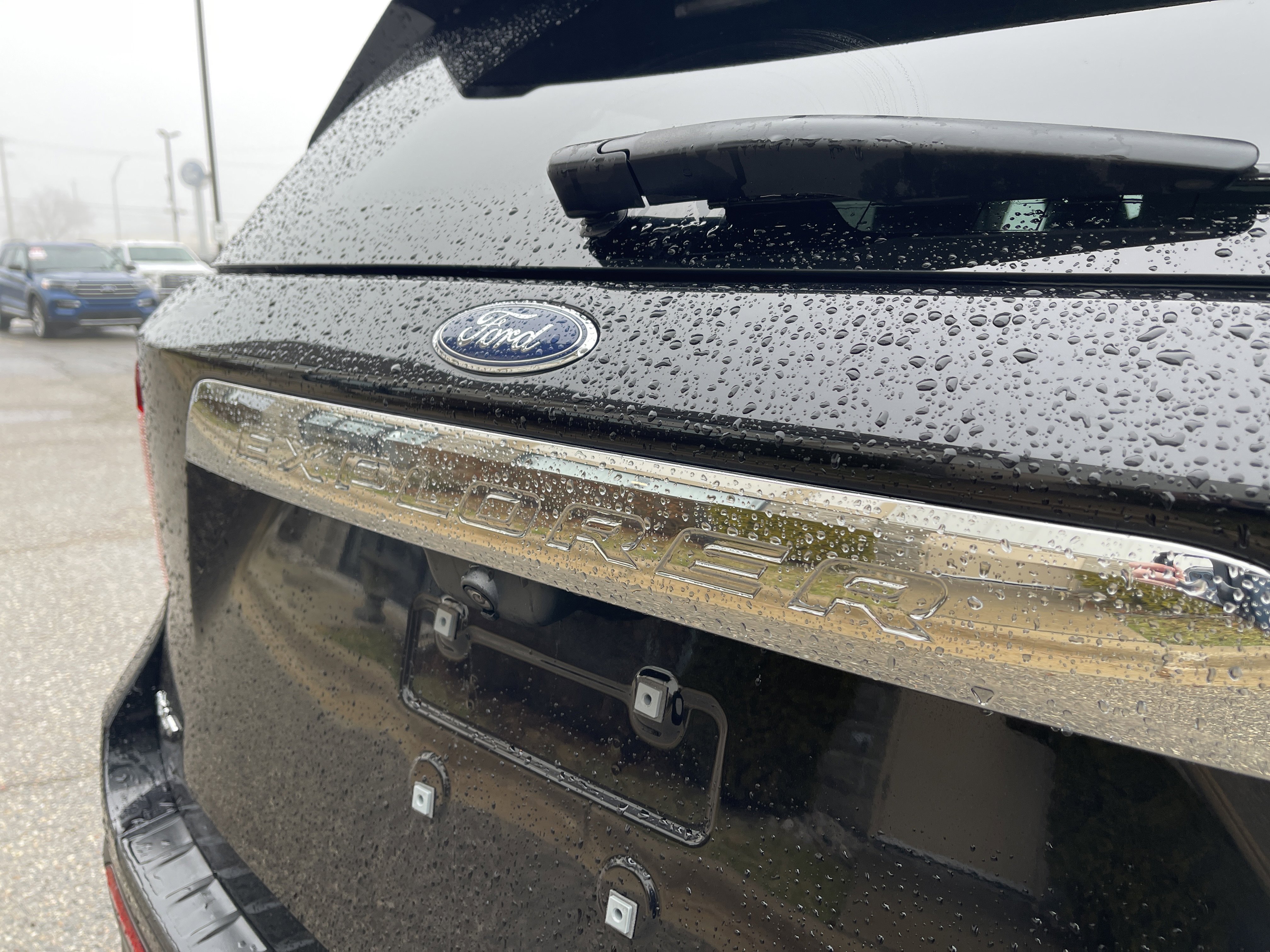 Used 2022 Ford Explorer XLT image 25