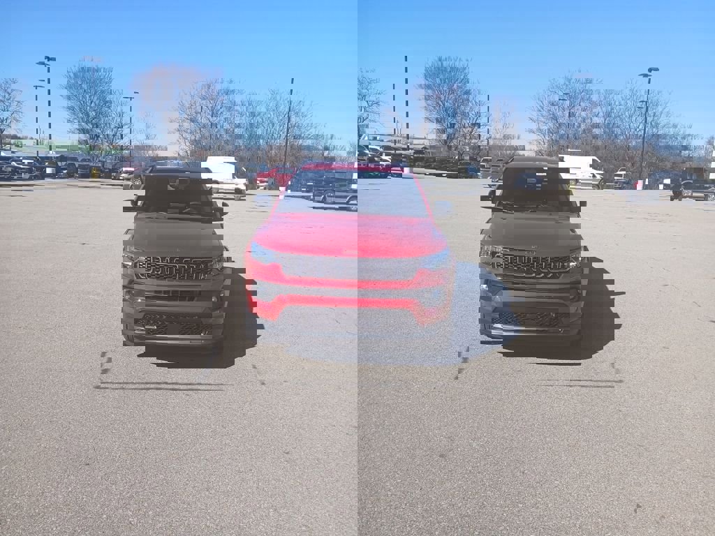 New 2026 Jeep Compass Latitude image 2