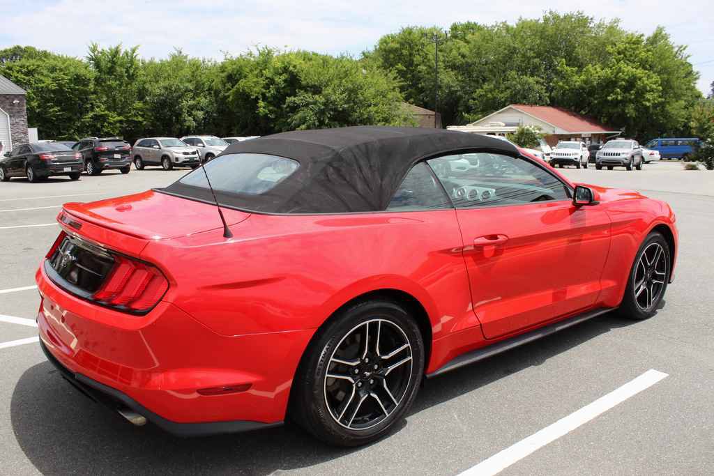 Used 2020 Ford Mustang Premium RWD image 5