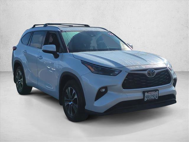 Used 2022 Toyota Highlander XLE image 7