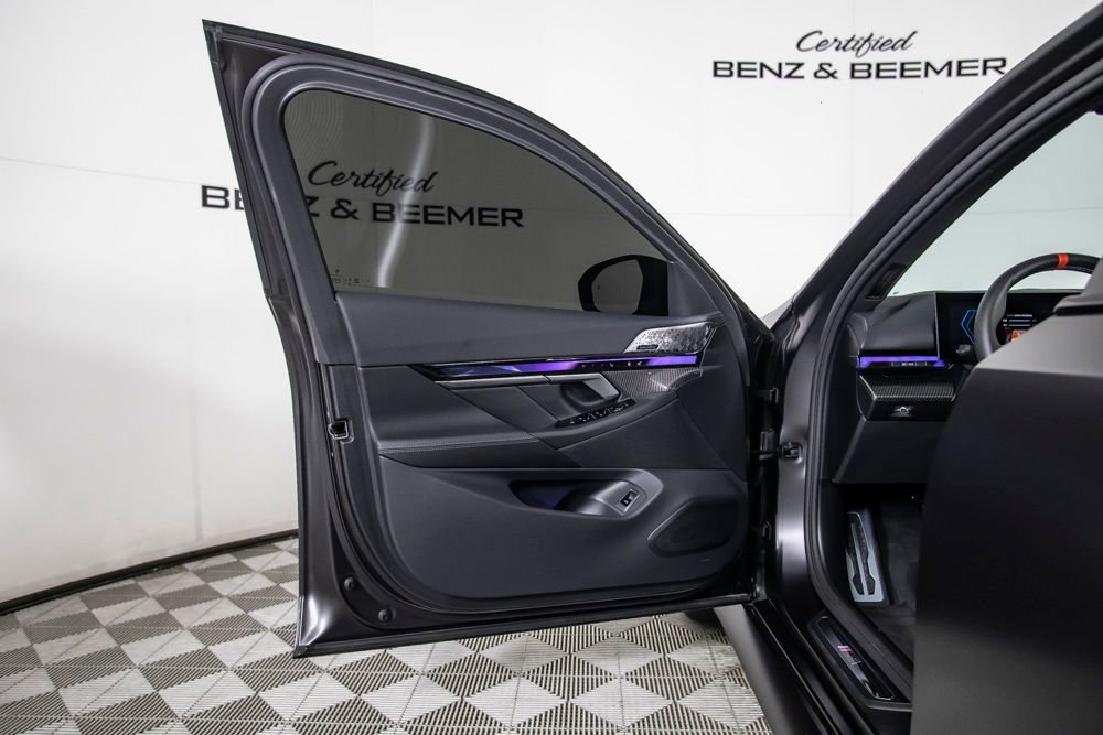 Used 2025 BMW M5 Touring AWD/4WD image 20