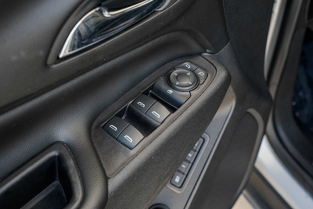 Used 2020 Chevrolet Equinox Premier w/ Premier Redline Edition image 10