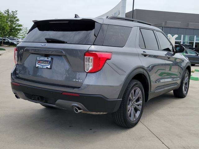 Certified 2022 Ford Explorer XLT w/ Equipment Group 202A AWD/4WD image 3