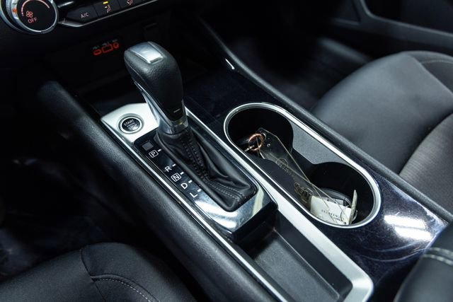 Used 2024 Nissan Altima 2.5 SV image 19