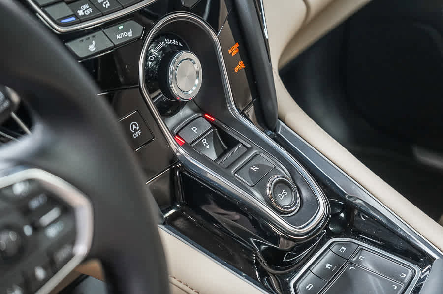 Used 2024 Acura RDX SH-AWD image 27