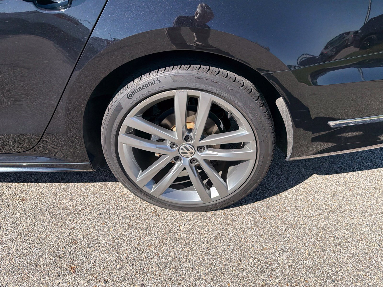 Used 2018 Volkswagen Passat 2.0T R-Line FWD image 9